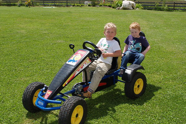 Man hat viel spaß mit dem Go-Card